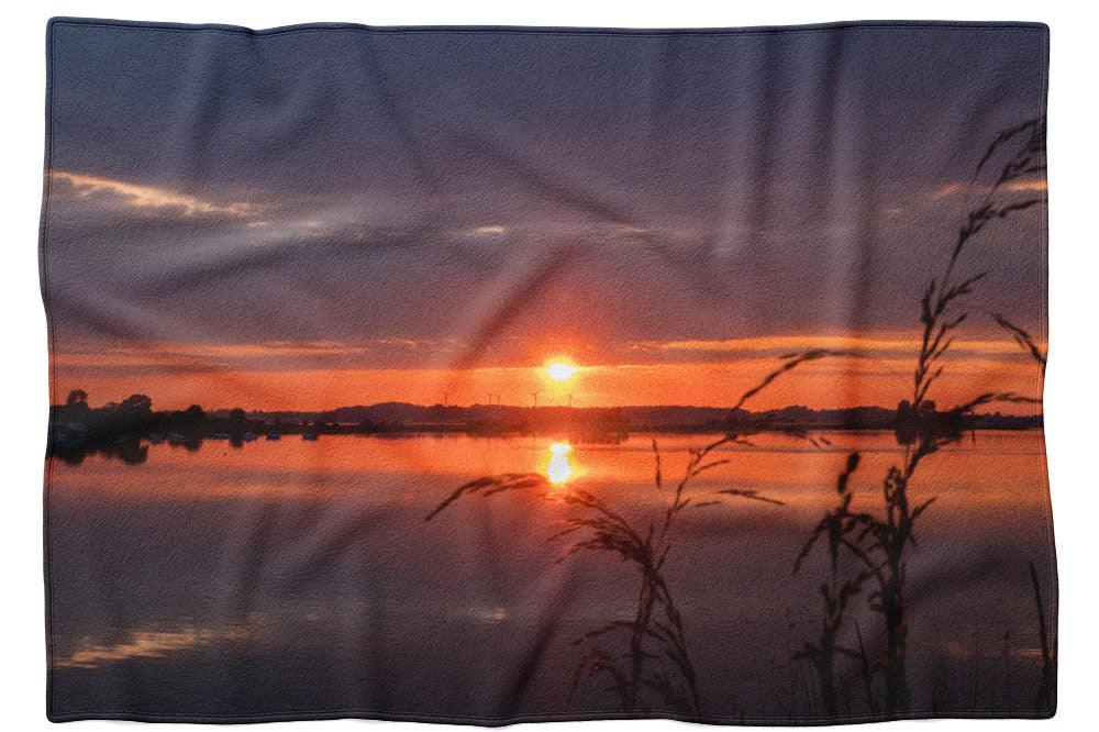 Sonnenuntergang über dem See 2 - Kuscheldecke - Howling Nature